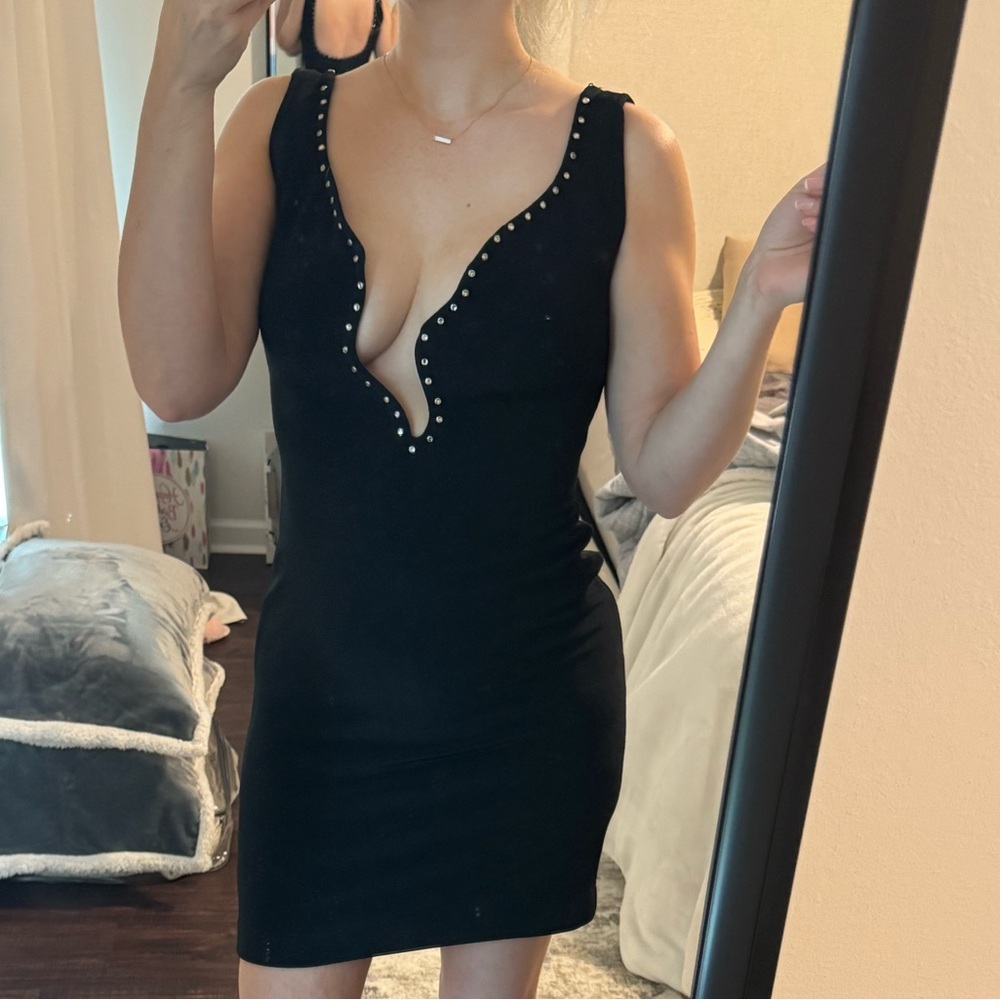 Elegant Black Studded Women's Body con Cleavage Dress - Picture 10 of 16